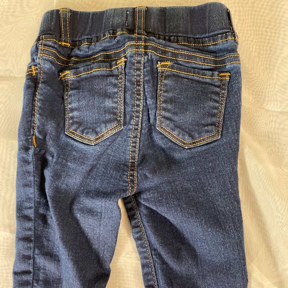 💋3/$10 Girls Baby Gap skinny jeans 2T - Picture 5 of 5